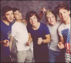 Lequel du groupe a dit : ''Je suis trs jaloux. Si un garon regarde ma petite amie, j'embrasse celle-ci pour qu'il comprenne tout de suite qu'elle est avec moi. '' ?