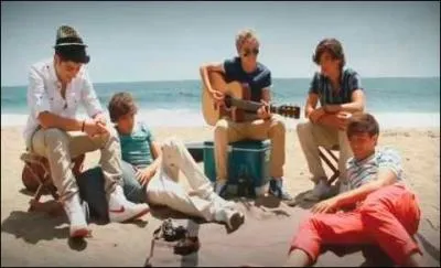 Il a pour habitude de se mordre la lvre infrieure. C'est :