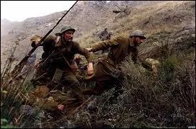 Quel acteur joue le rôle de CAPITAINE Conan dans le film de Bertrand Tavernier ?