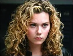 Comment s'appelle la mre biologique de Peyton ?