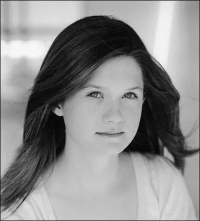 Quelle est la nationalit de Bonnie Wright ?