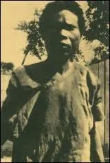 Clairvius Narcisse est un Hatien dont la notorit provient du rcit qu'il a fait selon lequel il aurait t transform en zombi puis libr par ses ravisseurs. Mais pourquoi ?