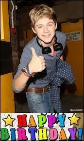 Quel cadeau les garons ont-ils offert  Niall pour un de ses anniversaires ?