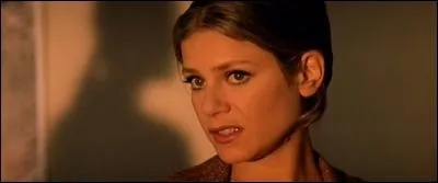 L'un des deux laveurs de carreaux est amoureux de Stphanie qui travaille dans la tour, mais lui ne l'appelle pas Stphanie. Comment l'appelle-t-il ?