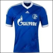 Quelle quipe joue avec ce maillot ?