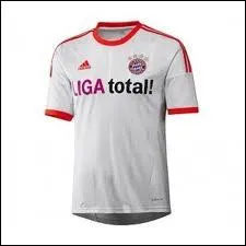 Quelle quipe joue avec ce maillot ?
