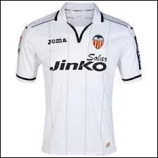 Quelle quipe joue avec ce maillot ?