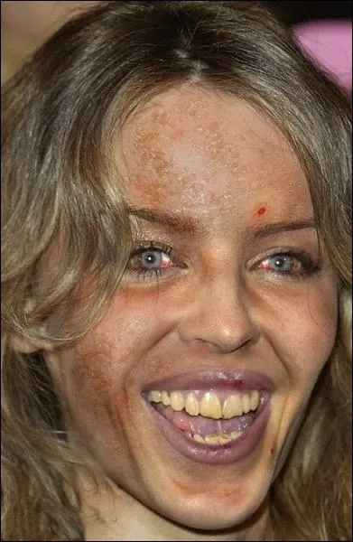 Sur scne, on ne peut pas contempler sa beaut, alors, cadeau !