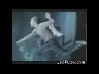 L'acteur, dans cette trs belle pub sur la Sarabande de Haendel, est Nicolas Duvauchelle. Le produit est un jeans. Vous souvenez-vous de ce qui s'y passe ?