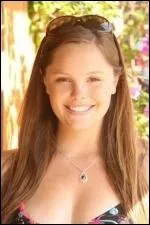 Comment se prnomme la soeur de Tom ?