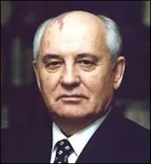 Mickhal Gorbatchev a t le premier prsident de la Fdration de Russie.