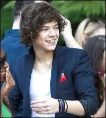 Son fond d'cran de portable est lui et ... .