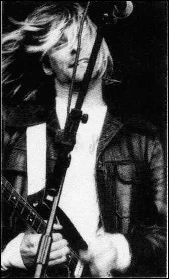 What was the name of Kurt Cobain sister ?