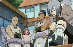Comment s'appelle ce groupe avec qui Sasuke part ?