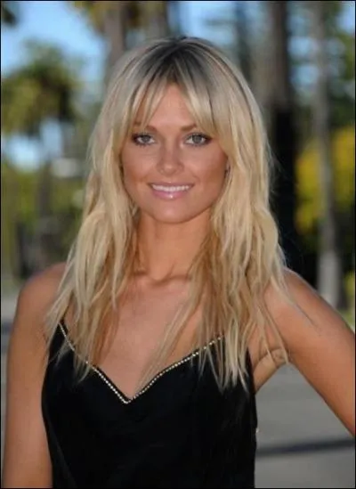 Quel est le vrai nom de Caroline ?