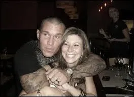 Sa femme s'appelle Samantha Speno.