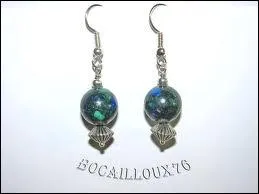 Elle est trs coquette et adore les boucles d'oreilles, nous avons hsit entre celle-ci montes sur ces jolies pierres :