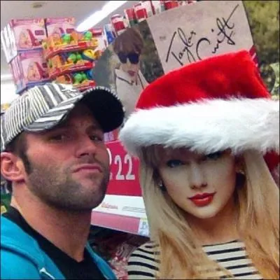 Qui est aux cts de Zack Ryder ?