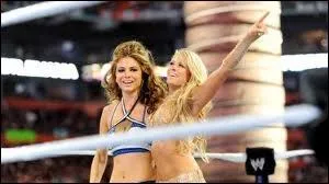 Lors de quel PPV, Maria Menounos a-t-elle catch avec Kelly Kelly ?