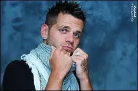 Qui est ce chanteur ?