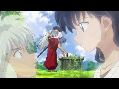 Pendant que les enfants jouent avec InuYasha, celui-ci sent l'odeur de :