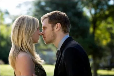 De qui Klaus est-il amoureux ?