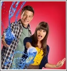 Dans quelle srie joue Cory Monteith (le copain de la blonde dans Monte-Carlo) joue-t-il ?