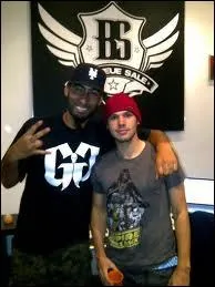 Qui chante  Ma direction ,  Wati house  et  Avant qu'elle parte  ?