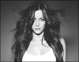 Jeune rappeur il a chant en duo avec La Fouine ''C'est la hass'' et avec La Castel ''On donne a  ?