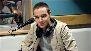 Peu de temps aprs, c'est Andy Samuels qui a post une photo de lui avec son meilleur ami, qui n'est autre que Liam, sur son Twitter personnel en ajoutant :