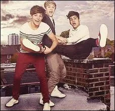 Qui chante :  My body fails, I'm on my knees, PRAYIN  ?