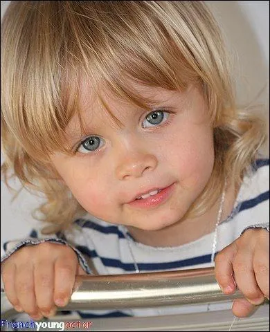 Qui joue le rle de Lucas, petit dernier des Lepic ?