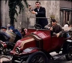 La gouaille de Philippe Clay pour annoncer la couleur, une volire de vieux tacots, et des acteurs chevronns, ont fait de cette srie policire un grand succs...