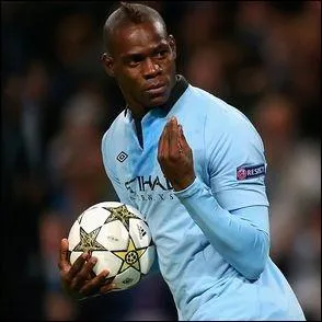 Qui est ce joueur de Manchester City ?