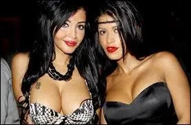 Qui sont ces 2 filles ?