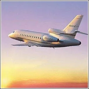 Le premier album est sorti en 1970. L'hrone est htesse de l'air et son ami steward. Quels sont leurs noms ?