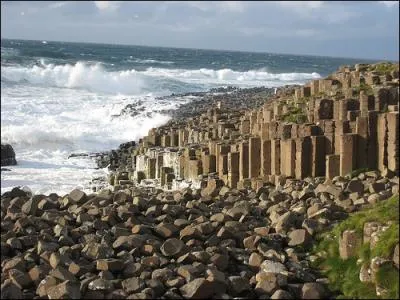 Comment s'appelle ce monument irlandais ?