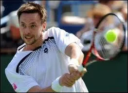 Comment s'appelle ce tennisman ?