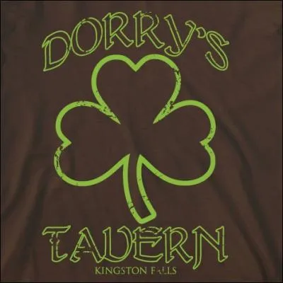 Comment la serveuse de la taverne de Dorry se rend compte que les gremlins n'aiment pas la lumire ?