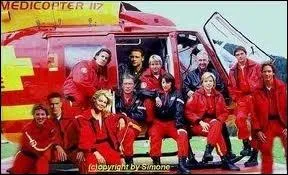 Quelle est cette srie, o les quipes de secouristes utilisent un BK 117 ?