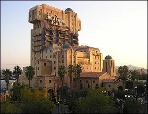 Une Tour de la Terreur a une histoire diffrente de la ntre. Laquelle ?