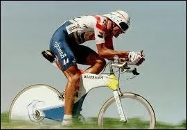 Indpendamment du thme du quiz, se faire distancer dans une course cycliste, et revenir  chaque fois , c'est   Faire ---- 