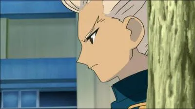 Axel Blaze utilise les techniques : Tornade de feu, Tempte de feu, Tornade de Dragon avec Kevin Dragonfly.