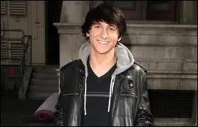 Quelle est l'identit secrte d'Oliver ?