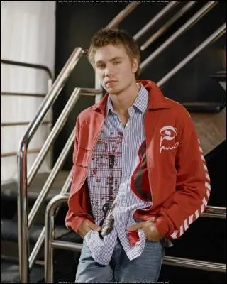 Qui a-t-il presque épousé ?