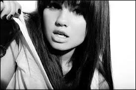 Dans quelle srie joue cette actrice ?