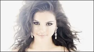 Dans quelle srie joue cette actrice ?