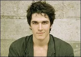 Dans quelle srie joue-t-il un pisode sur France 3 ?