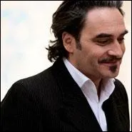 Quel est ce chanteur dont la tourne en France se fait ds le mois de dcembre ? 13 dates sont prvues. Il dbutera le 17 dcembre au Palace  Paris et terminera le 3 mai  Schiltigheim en Alsace.