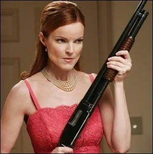 Dans quelle saison Bree Van de Kamp est-elle faussement enceinte ?